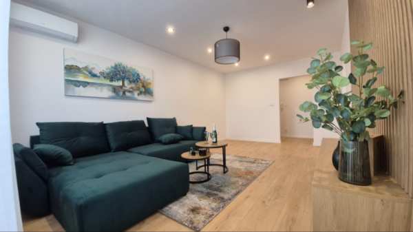 Zrekonštruovaný a zariadený 3-izbový byt s loggiou - Ždiarska ul.